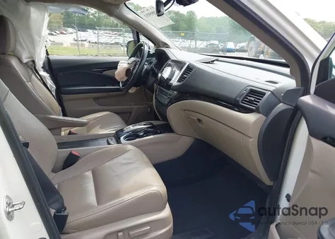 2017 Honda Pilot Touring from USA, damaged, VIN 5FNYF5H91HB033359